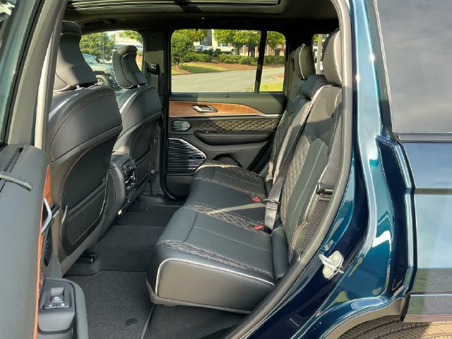 New 2027 Jeep Grand Cherokee Summit w/ MOPAR Finishing Package AWD/4WD image 25