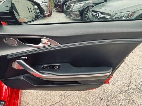 Used 2018 Kia Stinger GT2 AWD/4WD image 14