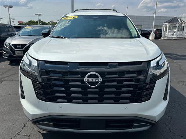 Used 2026 Nissan Pathfinder SL FWD image 9