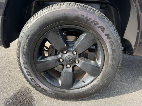 Used 2015 RAM 1500 Express w/ Black Ram 1500 Express Group AWD/4WD image 33