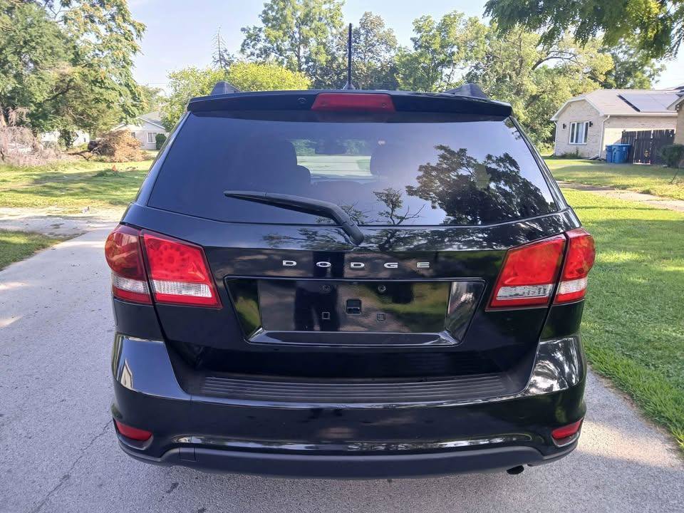 Used 2019 Dodge Journey SE w/ Blacktop Package FWD image 7