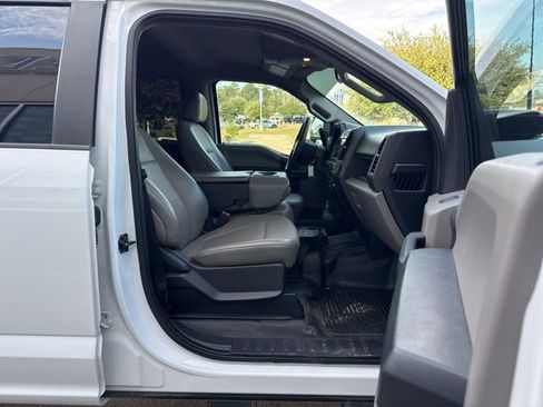 Used 2022 Ford F250 XL w/ Power Equipment Group image 12