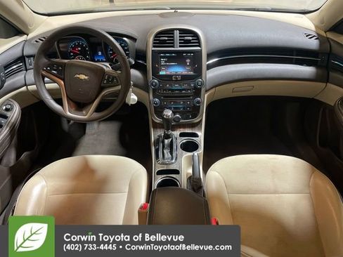 Used 2015 Chevrolet Malibu LT w/ Power Convenience Package image 11