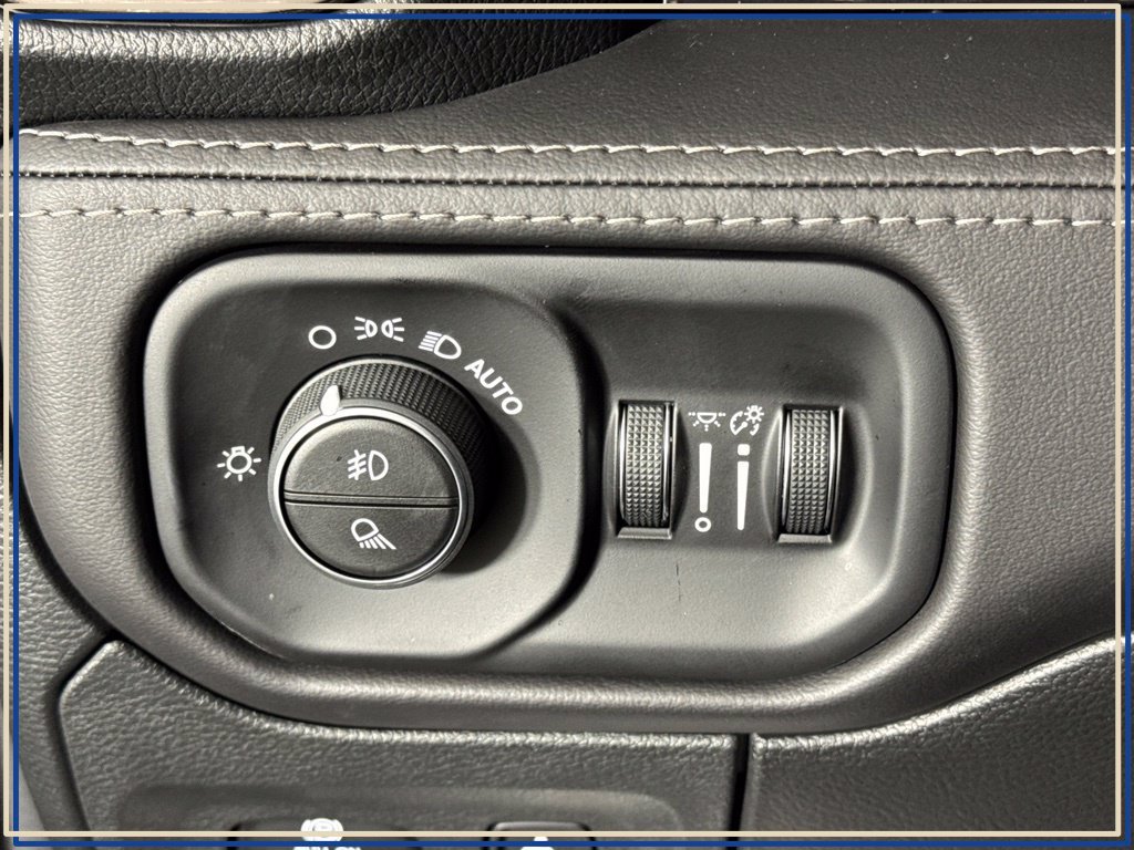 Used 2026 RAM 1500 Limited AWD/4WD image 28