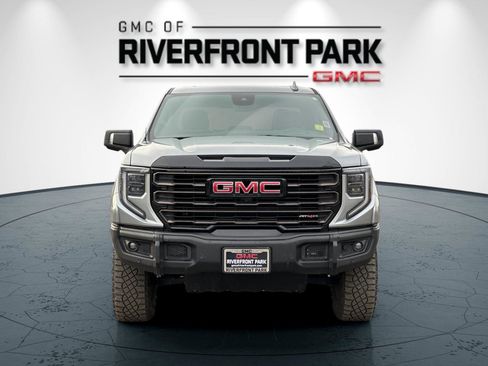 Used 2024 GMC Sierra 1500 AT4X image 8