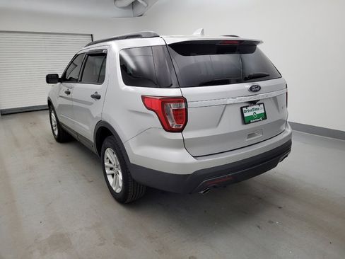 Used 2017 Ford Explorer FWD image 5