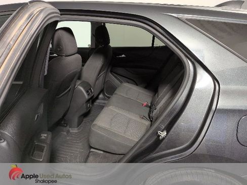 Used 2018 Chevrolet Equinox LT image 23