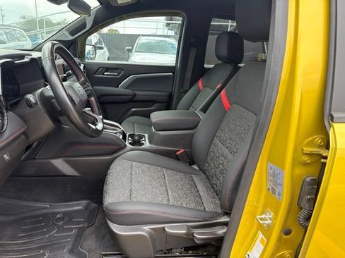 Used 2023 Chevrolet Colorado Z71 AWD/4WD image 17