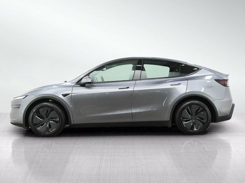 Used 2026 Tesla Model Y AWD image 2