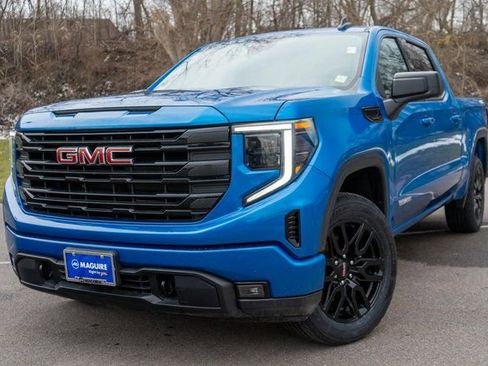 Used 2022 GMC Sierra 1500 Elevation AWD/4WD image 1