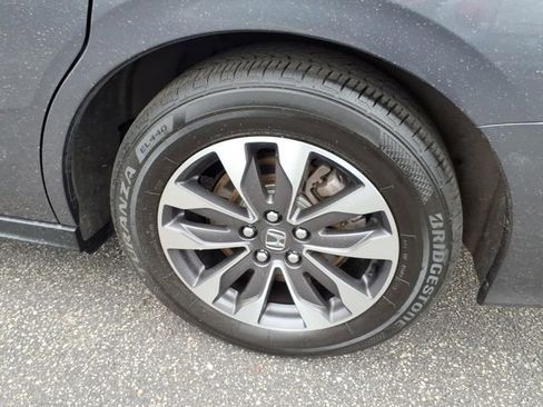 Certified 2024 Honda Odyssey EX-L image 13