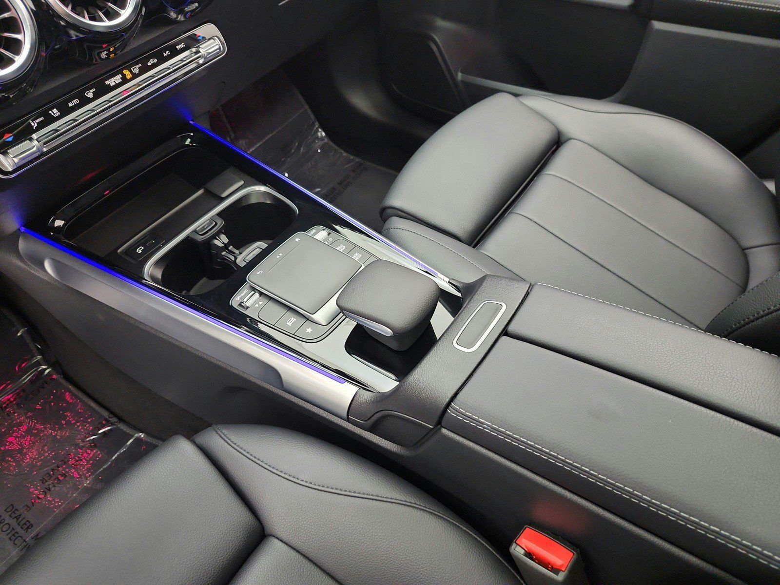 Used 2022 Mercedes-Benz GLB 250 image 11