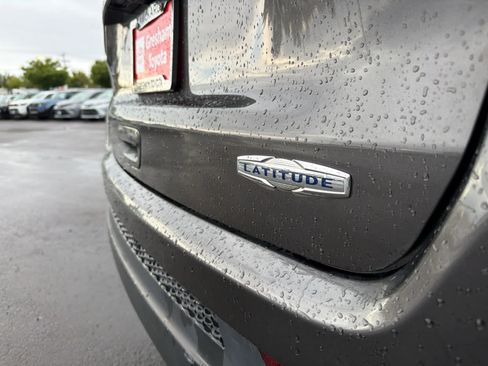 Used 2017 Jeep Compass Latitude AWD/4WD image 14