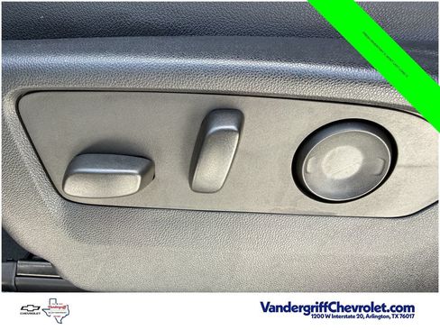 Certified 2023 GMC Yukon AT4 w/ AT4 Premium Package AWD/4WD image 27