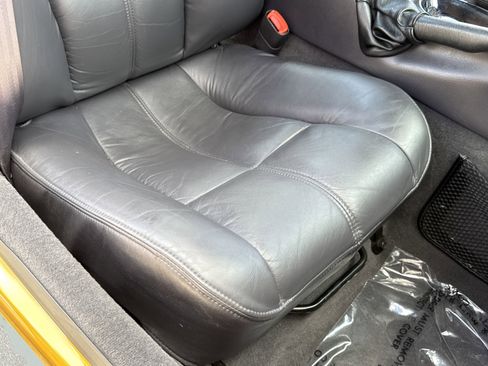 Used 2002 Chrysler Prowler image 51