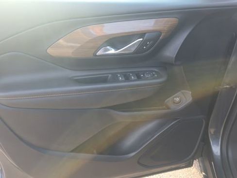 Used 2020 GMC Terrain SLE w/ Driver Convenience Package FWD image 10