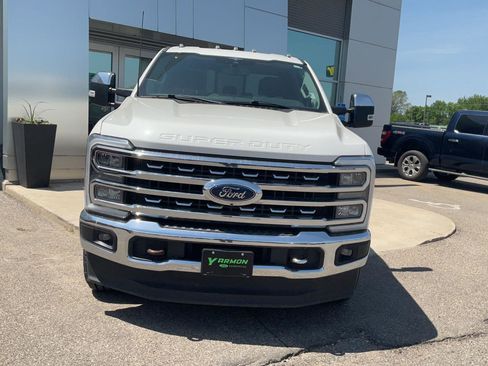 Used 2023 Ford F350 Lariat w/ Chrome Package AWD/4WD image 2