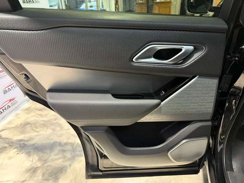 Used 2022 Land Rover Range Rover Velar R-Dynamic S image 42