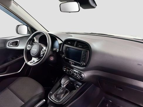 Used 2024 Kia Soul LX FWD image 27