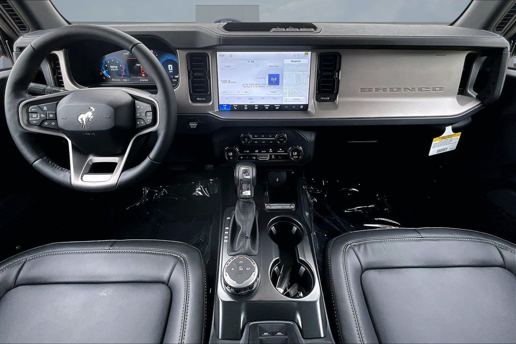 New 2026 Ford Bronco Outer Banks AWD/4WD image 6