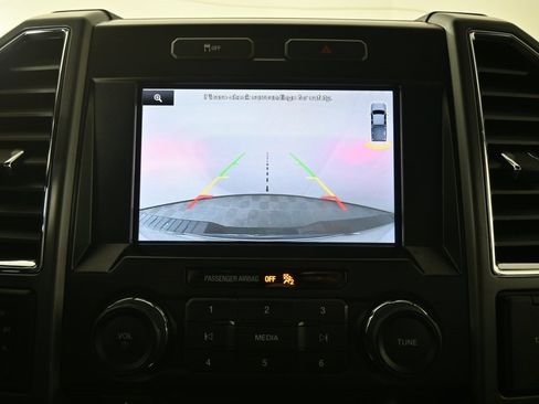 Used 2015 Ford F150 XLT w/ Equipment Group 302A Luxury image 27