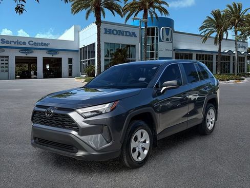 Used 2025 Toyota RAV4 LE FWD image 4