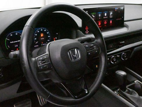 Used 2024 Honda Accord Sport image 10