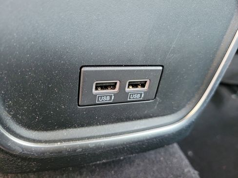 Used 2019 Dodge Charger SXT RWD image 13