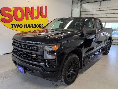 Used 2023 Chevrolet Silverado 1500 Custom image 1