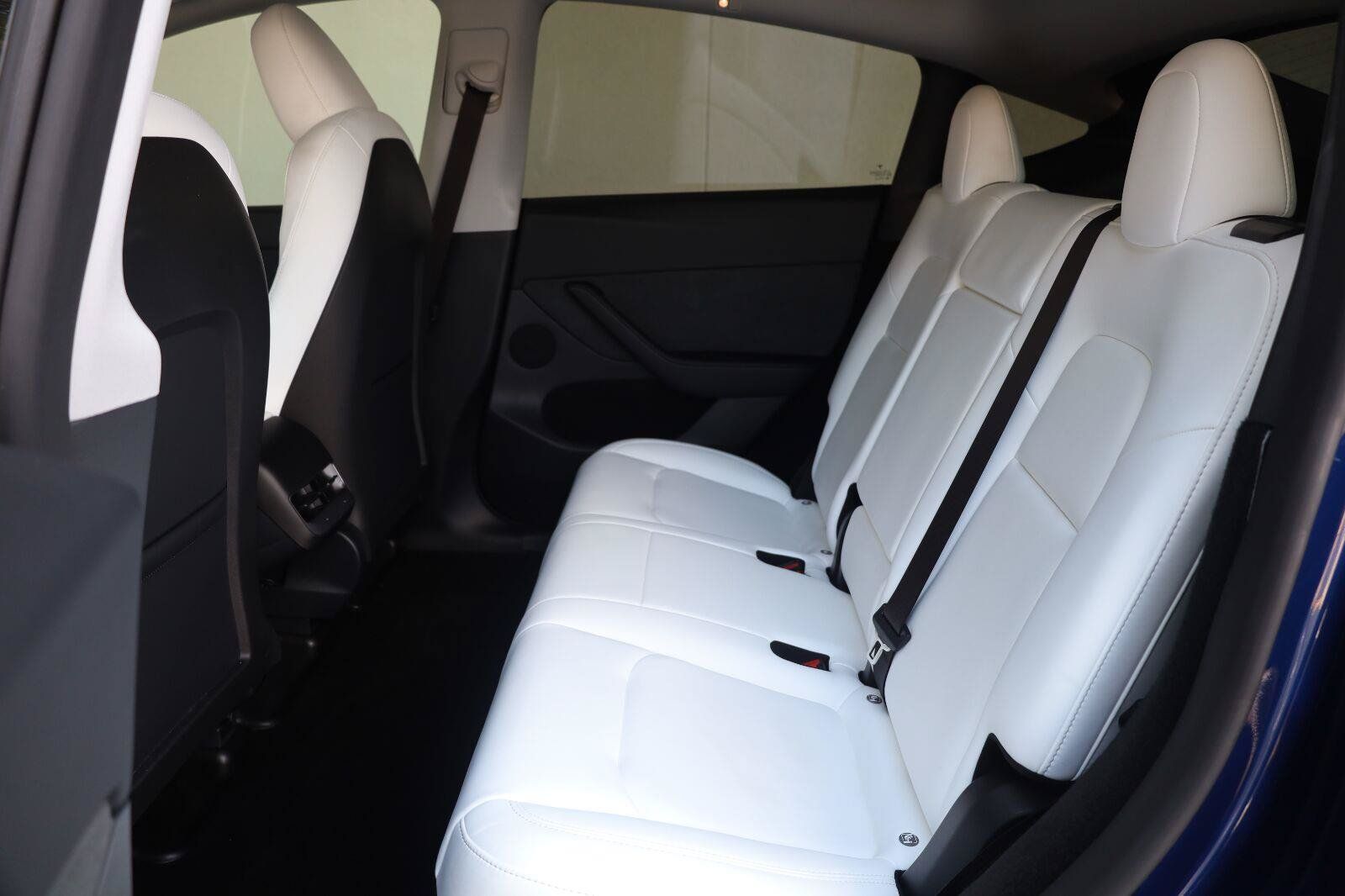 Used 2024 Tesla Model Y Long Range AWD/4WD image 19