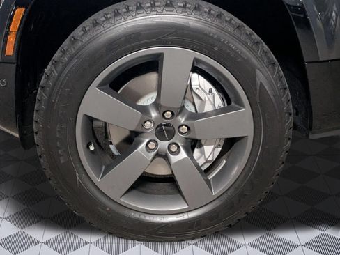 New 2026 Land Rover Defender 110 X-Dynamic SE AWD/4WD image 9
