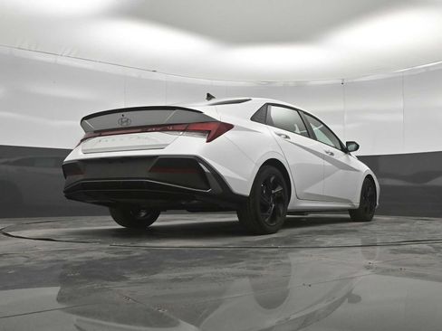 New 2026 Hyundai Elantra SEL Sport FWD image 39