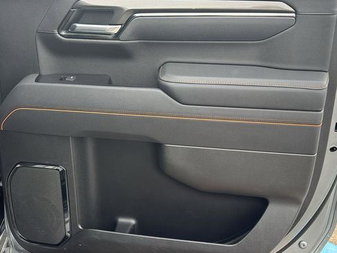Certified 2025 GMC Sierra 1500 AT4 w/ AT4 Premium Package AWD/4WD image 19