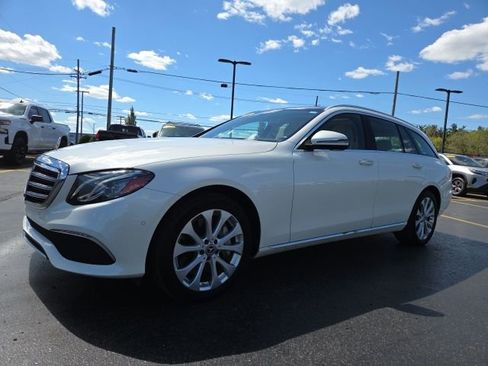 Used 2020 Mercedes-Benz E 450 4MATIC Wagon image 3