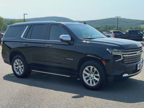 Used 2023 Chevrolet Tahoe Premier w/ Premium Package AWD/4WD image 2