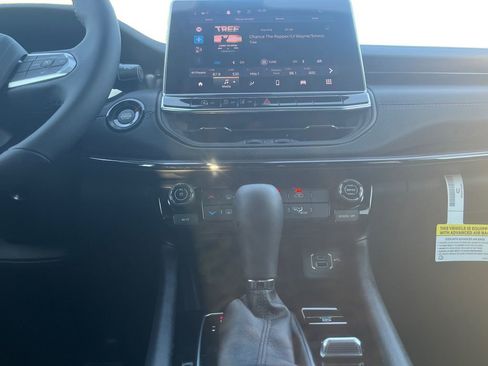 New 2026 Jeep Compass Latitude image 3