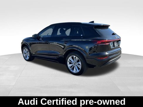 Used 2025 Audi Q6 e-tron Premium w/ Convenience Package RWD image 3
