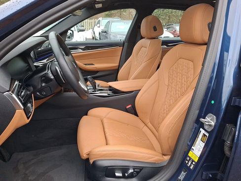 Certified 2023 BMW 540i xDrive w/ Premium Package image 9