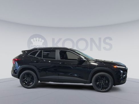 New 2026 Chevrolet Trax ACTIV FWD image 12
