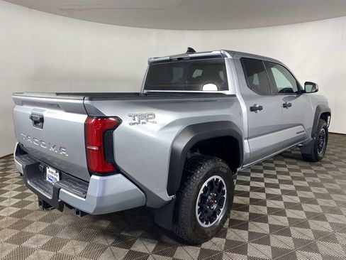 Used 2024 Toyota Tacoma TRD Off-Road AWD/4WD image 8