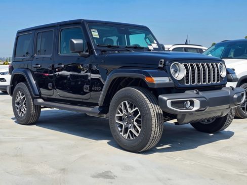 New 2026 Jeep Wrangler Unlimited Sahara w/ Safety Group AWD/4WD image 4