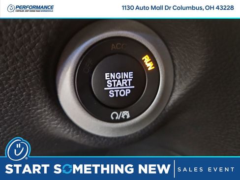 New 2025 Chrysler Pacifica Select w/ Fav Edition Package image 25