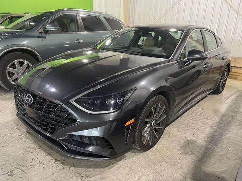 Used 2020 Hyundai Sonata Limited w/ Cargo Package FWD image 3