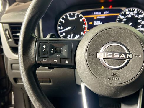 Used 2023 Nissan Rogue S AWD/4WD image 18