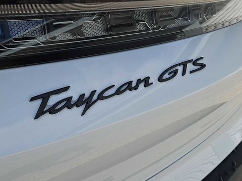 Certified 2022 Porsche Taycan GTS image 5