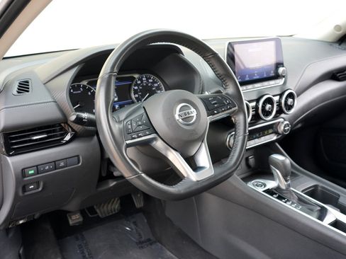 Used 2021 Nissan Sentra SV FWD image 12