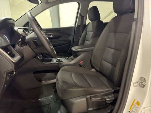 Used 2024 GMC Terrain SLE image 10