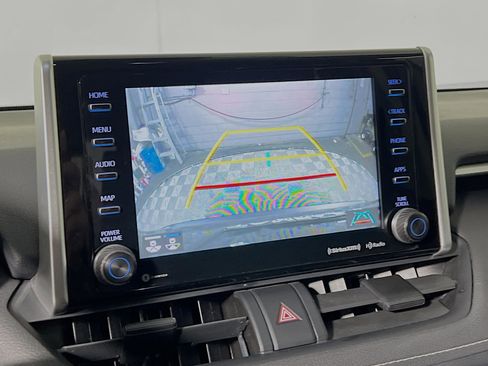 Used 2021 Toyota RAV4 XLE image 28