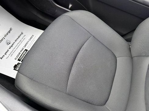 Used 2025 Toyota RAV4 LE image 27