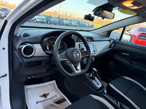 Used 2021 Nissan Versa SV image 12